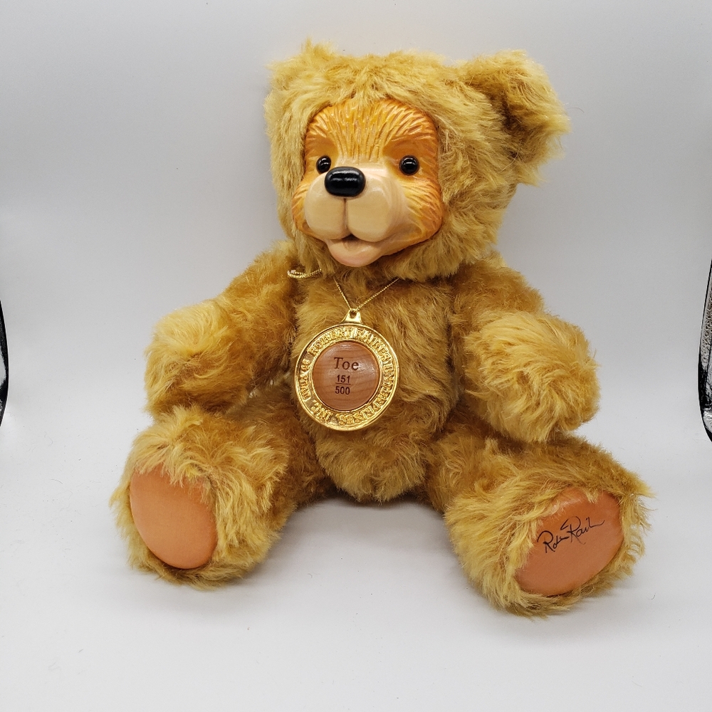 Robert Raikes Mohair Bear "Toe"